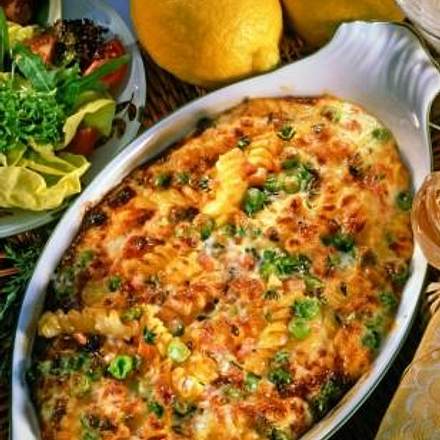 Gratin aus Spiralnudeln, Quark, Erbsen und Schinken Rezept