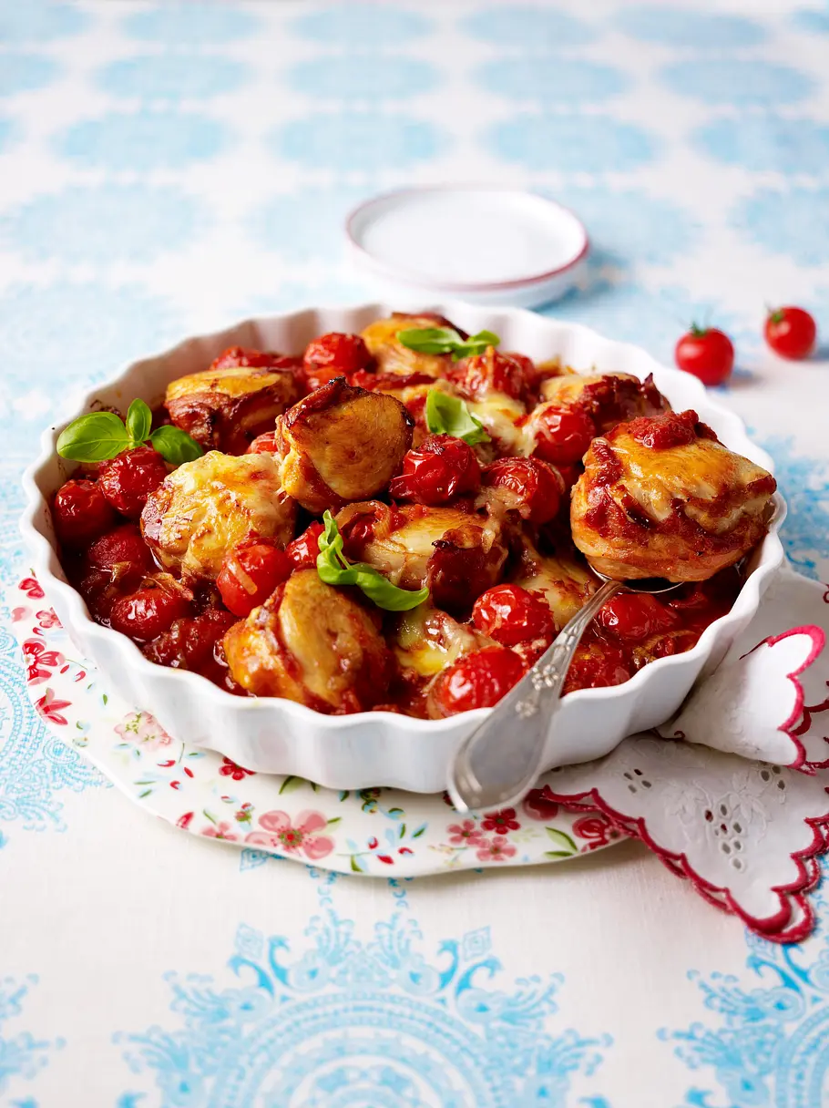 Gratinierte Hähnchenmedaillons in Tomatensoße Rezept Gratinierte Hähnchenmedaillons in Tomatensoße Rezept