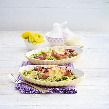 Gratinierte Käsespätzle mit Rahmspinatsoße Rezept Gratinierte Käsespätzle mit Rahmspinatsoße Rezept