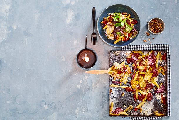 Gratinierte Paprika-Pasta mit mega Honig-Nüssen Rezept Gratinierte Paprika-Pasta mit mega Honig-Nüssen Rezept