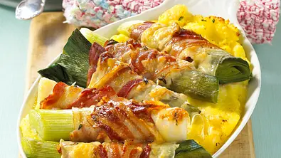 Gratinierte Porreestangen auf Schlemmerpüree Rezept - Foto: LECKER @ Bauer Media Group