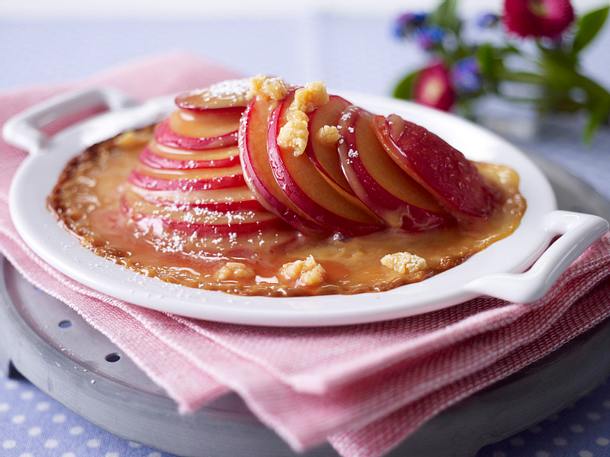 Gratinierte Sommerpflaumen mit Toffeesoße Rezept Gratinierte Sommerpflaumen mit Toffeesoße Rezept