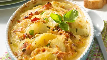 Gratinierter Kohlrabi in Sahne-Soße Rezept - Foto: LECKER @ Bauer Media Group Gratinierter Kohlrabi in Sahne-Soße Rezept - Foto: LECKER @ Bauer Media Group