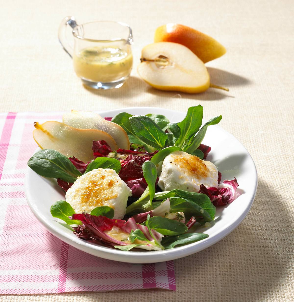 Gratinierter Ziegenkäse auf Salat Rezept