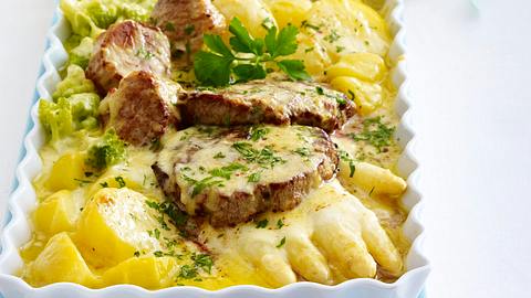 Gratiniertes Filet mit weißem Spargel Rezept - Foto: House of Food / Bauer Food Experts KG