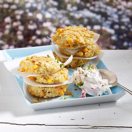 Graupen-Gemüsebulette mit Möhren und Radieschen-Dip Rezept Graupen-Gemüsebulette mit Möhren und Radieschen-Dip Rezept