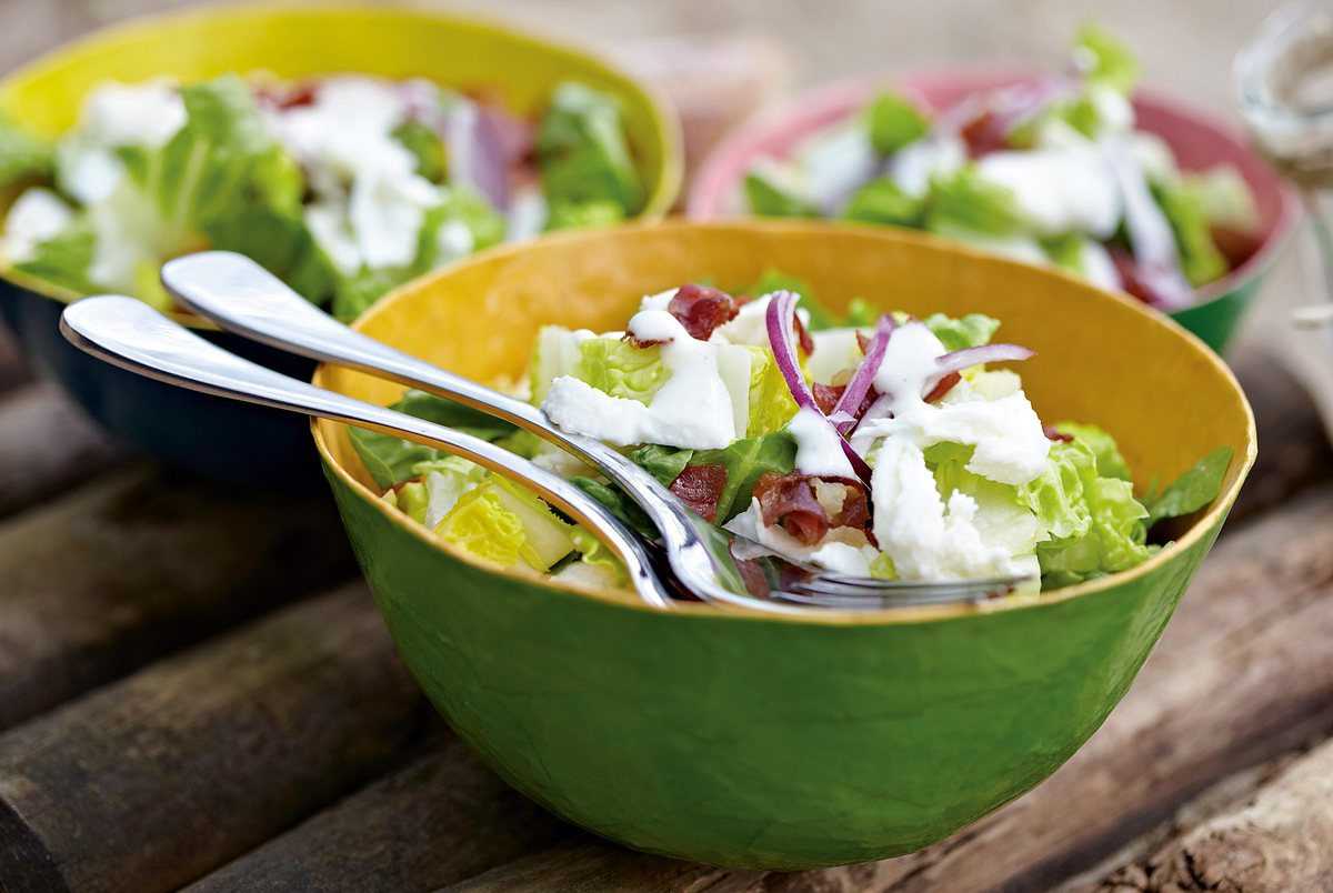 Green Salad mit Parmesansalatcreme Rezept