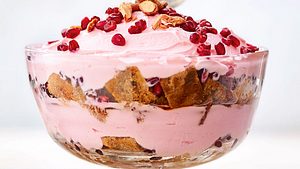 Grenadine-Punsch-Trifle Rezept - Foto: House of Food / Bauer Food Experts KG