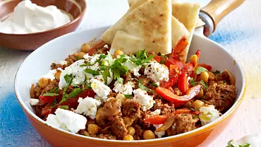 Griechische Hackpfanne mit Feta Rezept - Foto: LECKER @ Bauer Media Group
