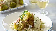 Griechische Kohlrouladen mit Reis-Hackfleisch-Füllung (Dolmades) Rezept - Foto: LECKER @ Bauer Media Group