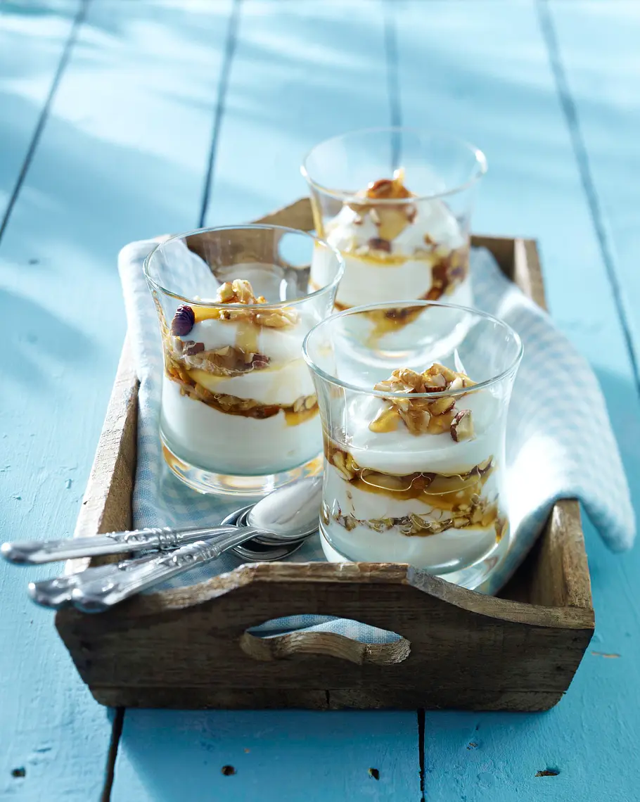 Griechischer Joghurt mit Honignüssen Rezept Griechischer Joghurt mit Honignüssen Rezept