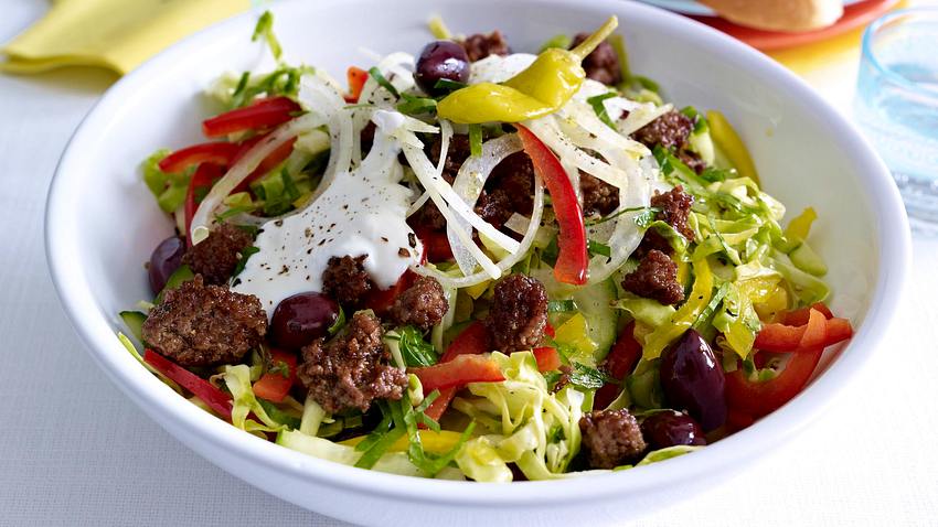 Griechischer Krautsalat mit Gyros-Hack Rezept - Foto: House of Food / Bauer Food Experts KG