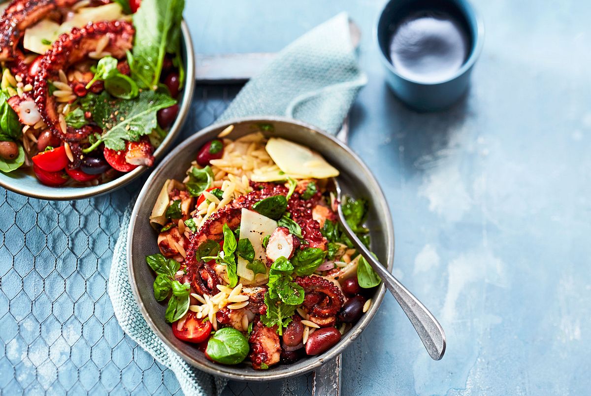 Griechischer Nudelsalat mit Oktopus Rezept