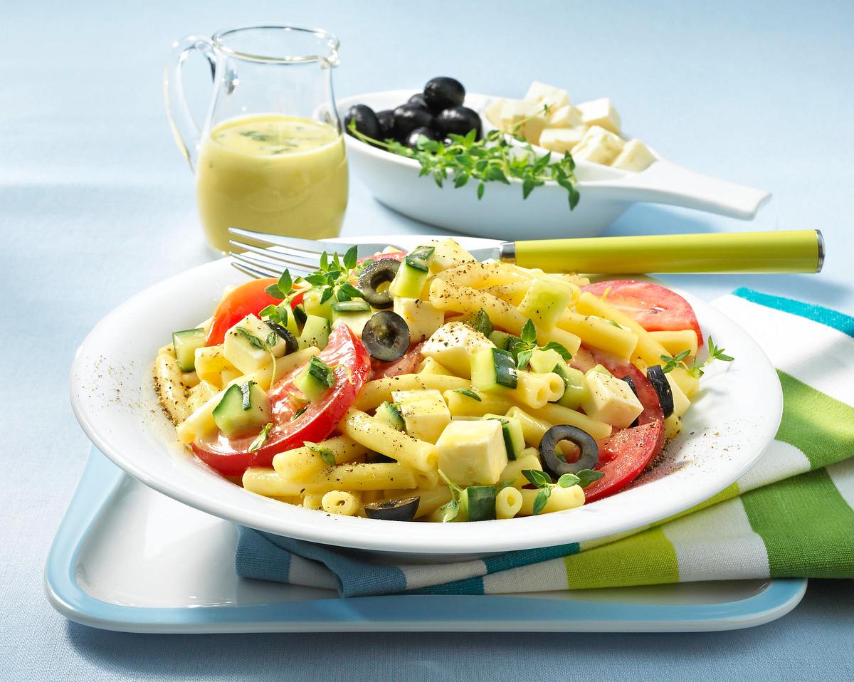 Griechischer Nudelsalat mit Schafskäse Rezept