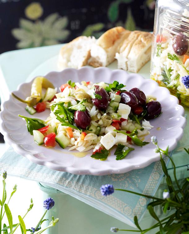 Griechischer Orzo-Salat Rezept | LECKER