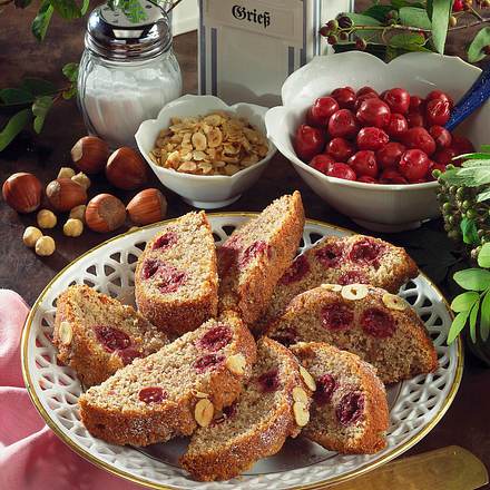 Grieß-Haselnusskuchen (Diabetiker) Rezept Grieß-Haselnusskuchen (Diabetiker) Rezept