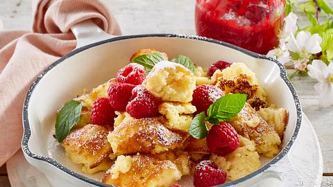Grießschmarren mit Himbeersoße Rezept - Foto: House of Food / Bauer Food Experts KG