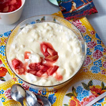 Grießpudding mit Rhabarberkompott Rezept