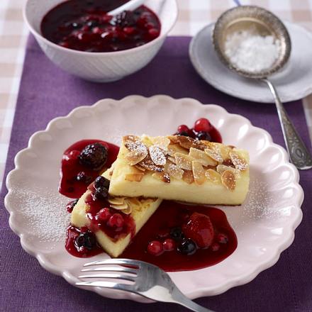 Grießschnitten mit Beerengrütze Rezept