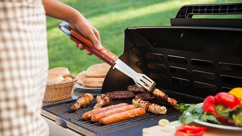 Grill Gadgets - das coolste Zubehör für die nächste Grill-Saison - Foto: iStock/ tomazl