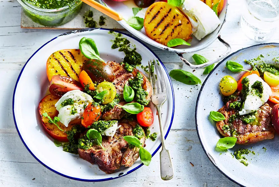 Grill-Pfirsich „Caprese“ mit Pistazien-Pesto Rezept