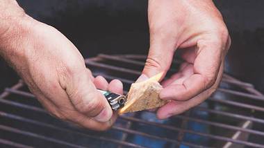 Grillanzünder - Foto: iStock / FotoCuisinette