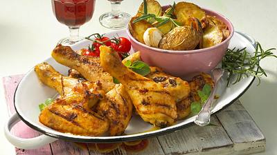 Grilled Chicken mit Rosmarin-Kartoffeln Rezept - Foto: Först, Thomas