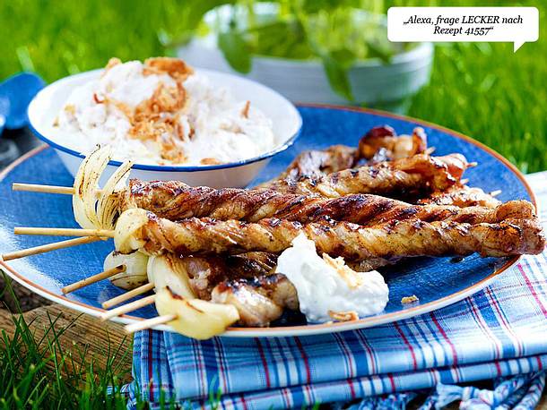 Grillfackeln (Bauchfleisch-Spieße) mit Röstzwiebel-Schmand Rezept Grillfackeln (Bauchfleisch-Spieße) mit Röstzwiebel-Schmand Rezept
