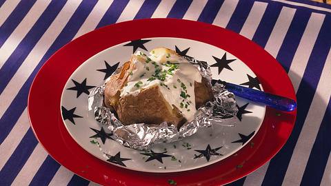 Grillkartoffel mit Sour-Cream Rezept - Foto: Neckermann