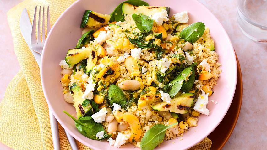 Grillsalat mit Basilikum-Öl Rezept - Foto: House of Food / Bauer Food Experts KG