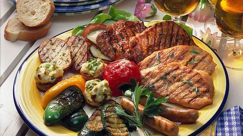 Grillteller mit Gemüse Rezept - Foto: House of Food / Bauer Food Experts KG