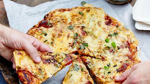 Großer Salami-Pizza-Scone Rezept - Foto: House of Food / Bauer Food Experts KG