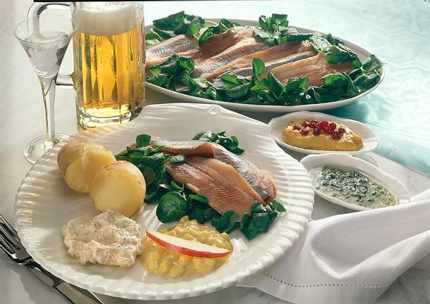 Großer Matjesteller Rezept Großer Matjesteller Rezept