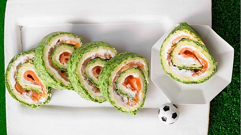 grüne Röllchen mit Lachs Rezept - Foto: House of Food / Bauer Food Experts KG