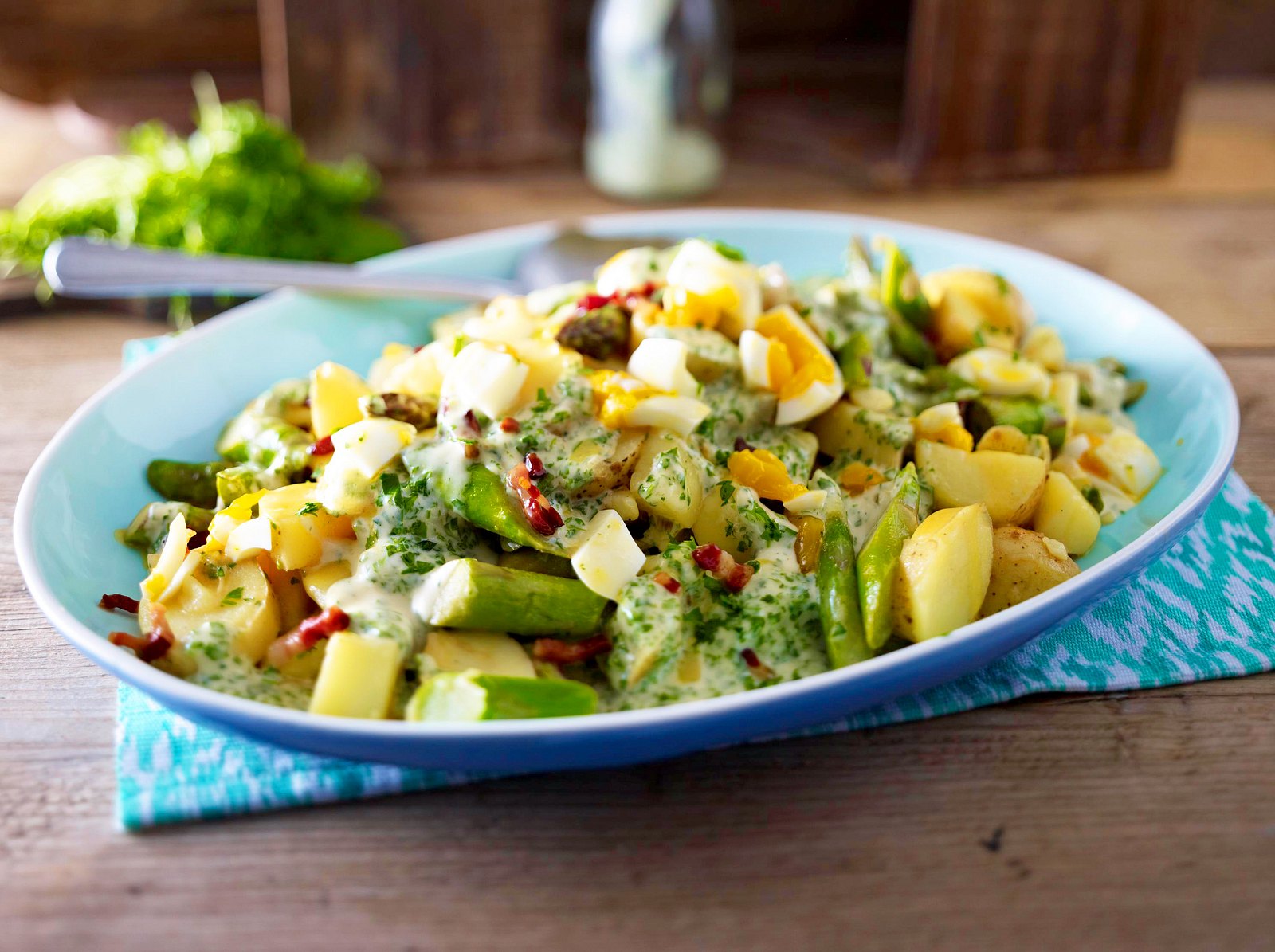 Grüner Spargel-Kartoffelsalat Rezept | LECKER