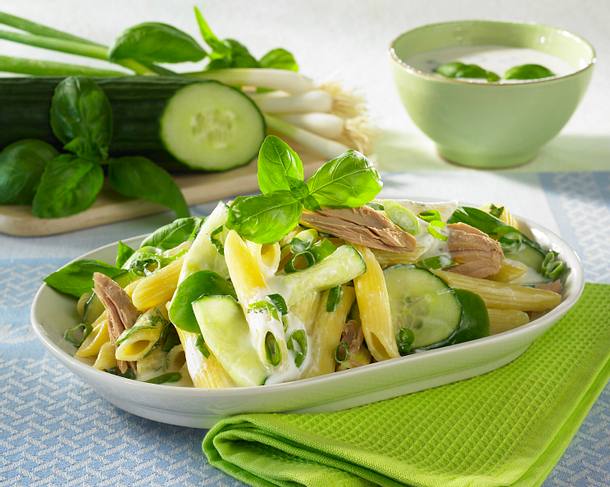 Grüner Nudelsalat mit Thunfisch Rezept Grüner Nudelsalat mit Thunfisch Rezept