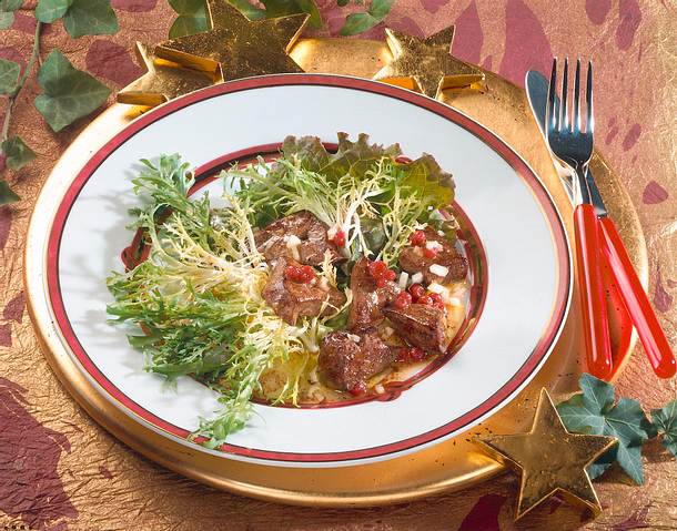 Grüner Salat mit lauwarmer Gänseleber Rezept