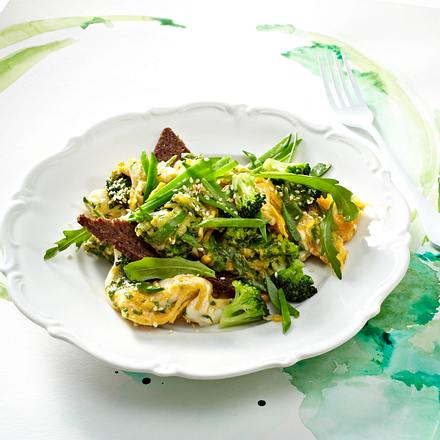 Grünes Gemüse-Rührei Rezept