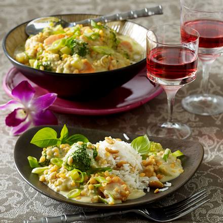 Grünes Linsen-Curry zu Erdnussreis Rezept