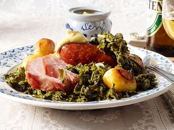 Grünkohl mit Kasseler und Kohlwurst Rezept