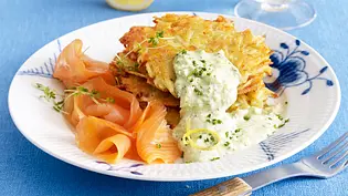 Grüne Soße mit Rösti und Räucherlachs Rezept - Foto: LECKER @ Bauer Media Group Grüne Soße mit Rösti und Räucherlachs Rezept - Foto: LECKER @ Bauer Media Group