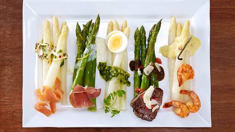 Grüner Spargel mit Balsamico-Butter Rezept - Foto: House of Food / Bauer Food Experts KG