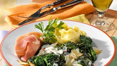 Grünkohl mit Schinken & Püree Rezept - Foto: LECKER @ Bauer Media Group