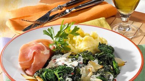 Grünkohl mit Schinken & Püree Rezept - Foto: House of Food / Bauer Food Experts KG