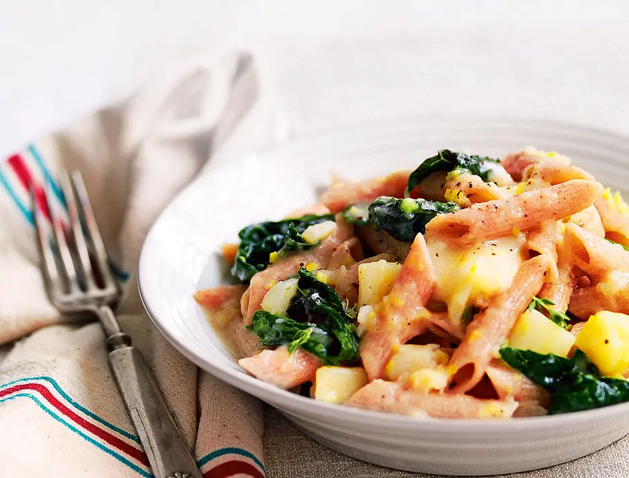 Grünkohl-Ragout mit Penne Rezept Grünkohl-Ragout mit Penne Rezept