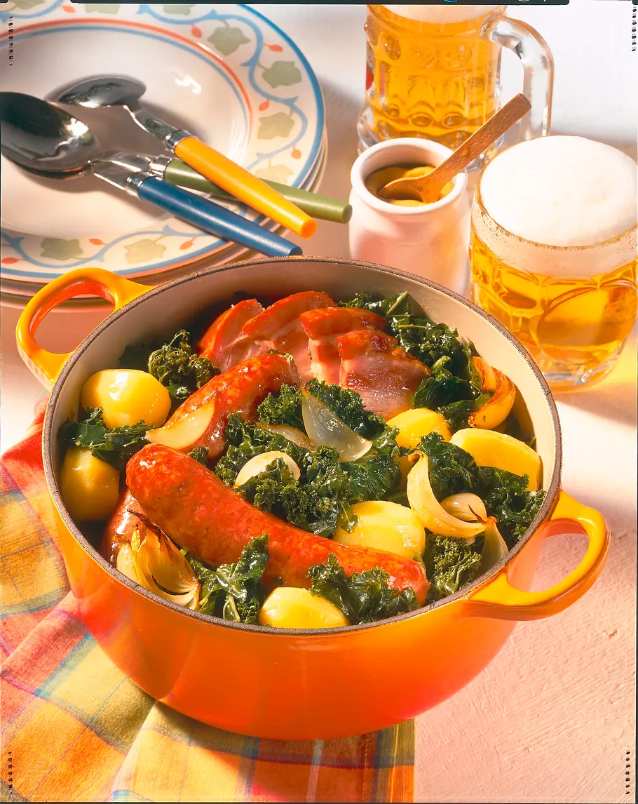 Grünkohleintopf mit Mettenden Rezept Grünkohleintopf mit Mettenden Rezept