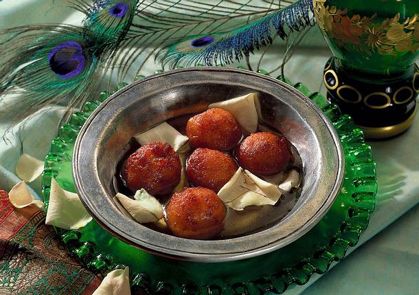Gulab Jamuns (Süße Milchteigbällchen) Rezept Gulab Jamuns (Süße Milchteigbällchen) Rezept