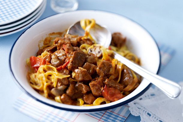 Gulasch für ganze Kerle Rezept Gulasch für ganze Kerle Rezept