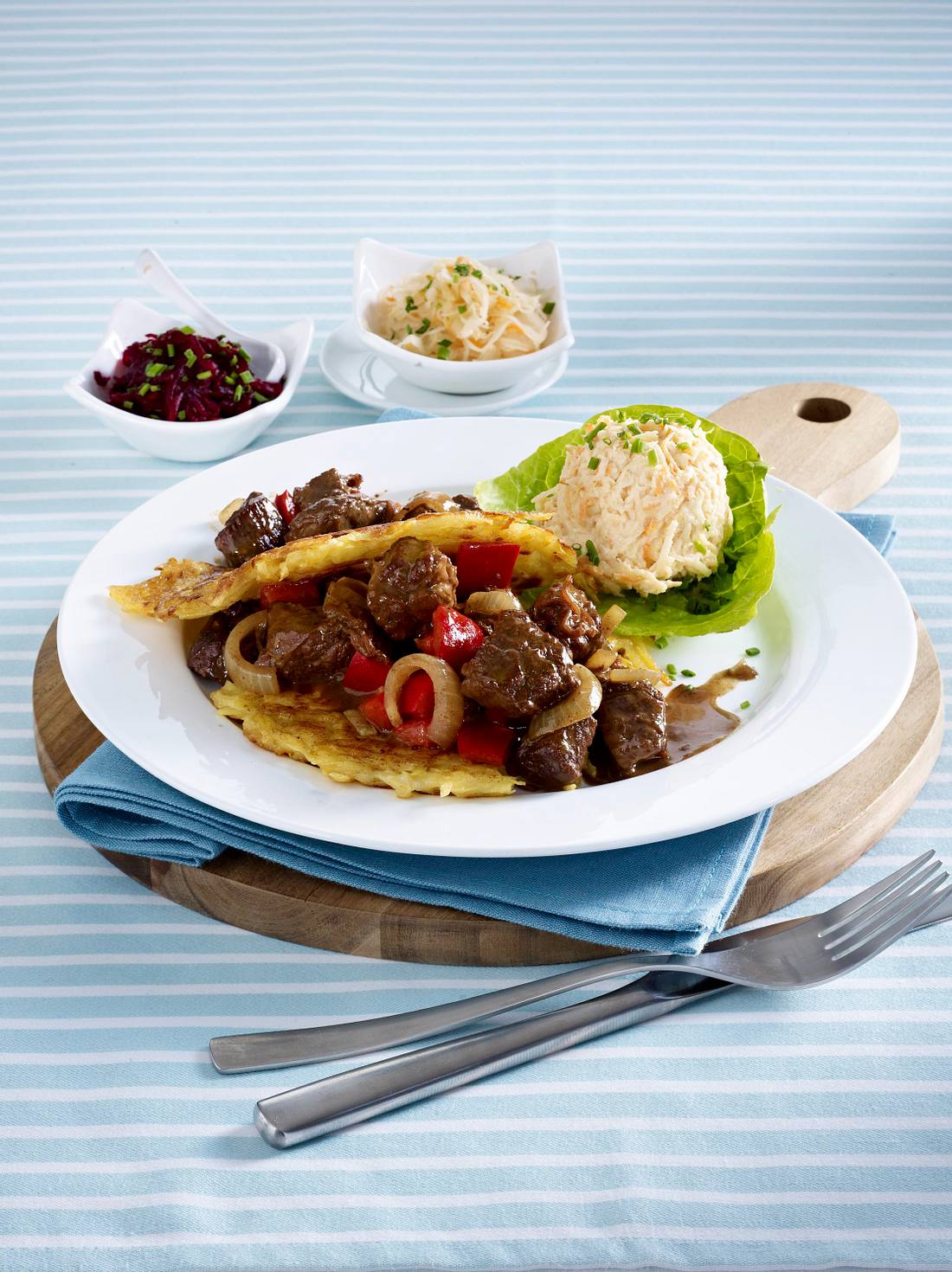 Gulasch im Rösti Rezept Gulasch im Rösti Rezept