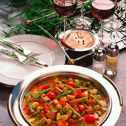 Gulasch mit Wacholdersahne Rezept